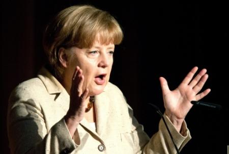 Duizenden Grieken betogen tegen'slet' Merkel