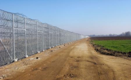 Griekenland bouwt hek langs grens Turkije