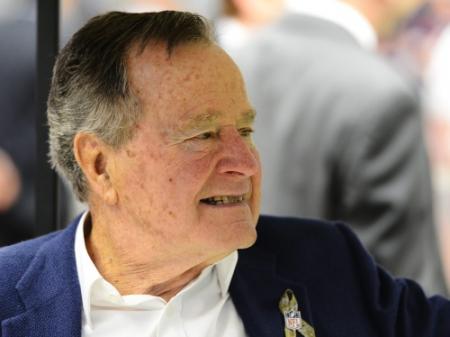 Ex-president Bush sr. op intensive care