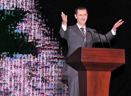 Assad vangt bot met toespraak