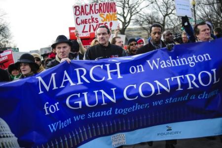Duizenden demonstreren voor wapenwet VS