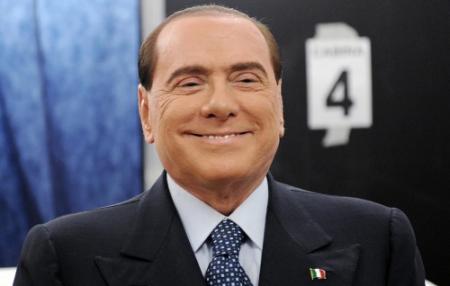 Berlusconi wil grote betoging tegen justitie