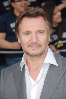 Liam Neeson verleent stem aan slecht wasbeertje (Foto: Novum)