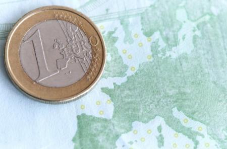 Euro zakt verder door Cyprus