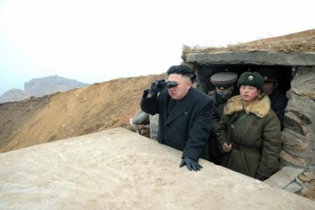 Noord-Korea brengt raketten in stelling