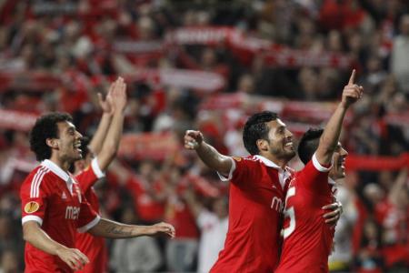 De spelers van Benfica vieren het behalen van de finale van de Europa League. (Foto: Pro Shots)