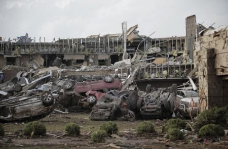 'Tientallen doden door tornado Oklahoma'