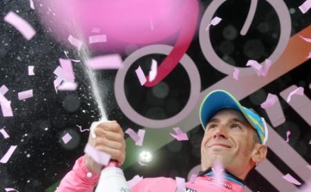 Nibali wint Giro, slotrit voor Cavendish