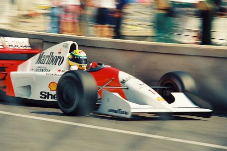 Ayrton Senna tijdens de Grand Prix van Monaco in 1992 (WikiCommons/Iwao)