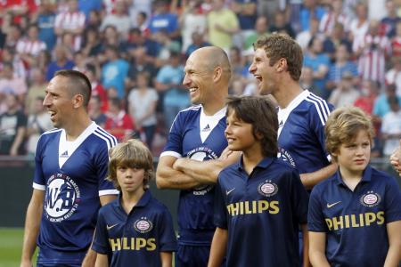 Frank Ribéry, Arjen Robben en Thomas Müller vermaakten zich prima voorafgaand aan de wedstrijd (Foto: Pro Shots)
