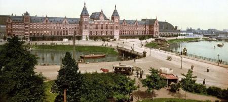 Centraal Station Amsterdam rond 1900