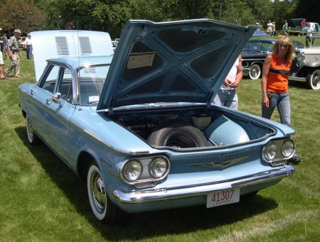 Chevrolet Corvair uit 1960. Copyright Wiki-user sfoskett