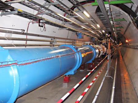 De LHC-tunnel; copyright Wiki-user Julian Herzog