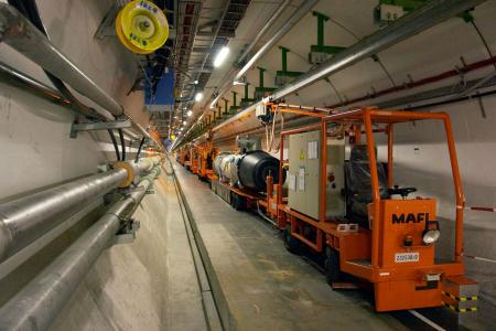De LHC-tunnel; copyright Wiki-user Juhanson