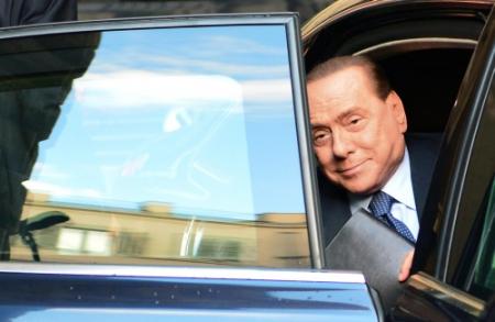 Berlusconi mag 2 jaar geen politiek bedrijven