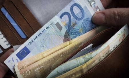 Belgen krijgen bankbiljetten in de bus
