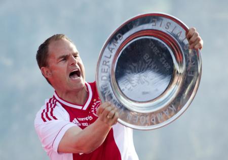 Met een 5-0 overwinning op Willem II stelt Ajax het landskampioenschap veilig. De 32ste titel wordt groots gevierd in en bij de ArenA. Voor een uitgebreide fotoreportage van het feest kun je hier terecht. (Foto: Pro Shots)