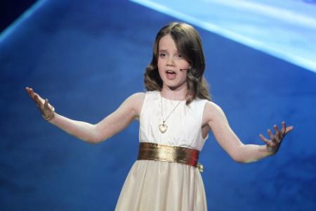 Amira (9) wint Holland's Got Talent 2013