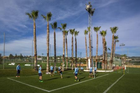 Ook AZ Alkmaar streek neer in Estepona (Foto: Pro Shots)