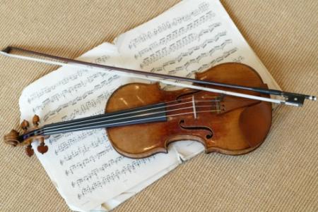 Amerikaanse violist van Stradivarius beroofd