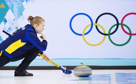 Margaretha Sigfridsson tijdens de curlingwedstrijd Zweden - Groot Brittannië (PRO SHOTS/Bildbyran) Margaretha Sigfridsson tijdens de curlingwedstrijd Zweden - Groot Brittannië (PRO SHOTS/Bildbyran)
