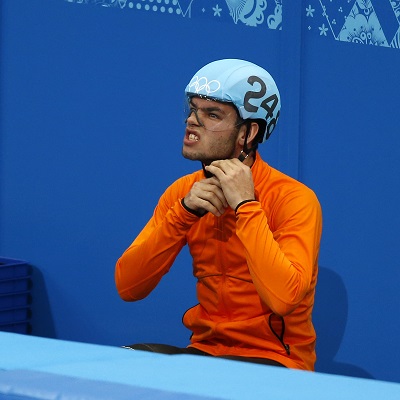 Sjinkie Knegt pept zich op voor de 1000 meter die hem uiteindelijk de eerste Nederlandse shorttrack medaille ooit opleverde (PRO SHOTS/Henk Jan Dijks)