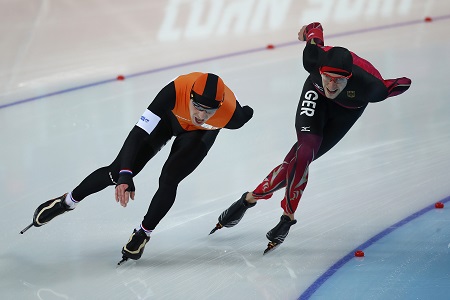 Bob de Jong haalt Alexej Baumgärtner in op de 10000 meter (PRO SHOTS/Henk Jan Dijks)