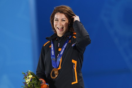 Margot Boer met één van haar bronzen medailles (PRO SHOTS/ANP)