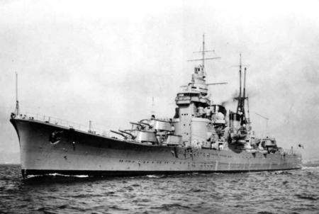 De Zware Japanse kruiser Nachi (Foto: Navypedia)