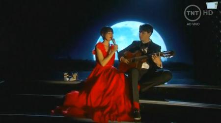 Karen O zingt The Moon Song