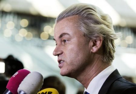 Vertrekkende PVV'ers Almere willen blijven