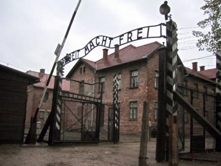Oud-bewaker Auschwitz krijgt 5350 euro