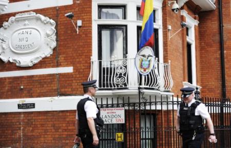 Bewaking Assange kost Britten miljoenen