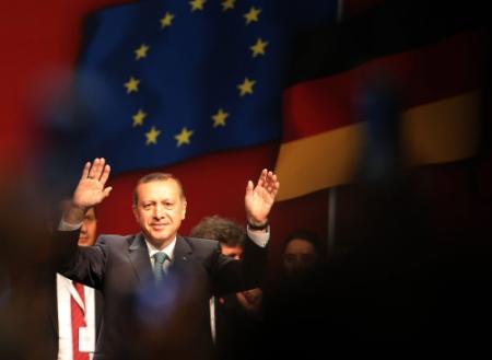 Erdogan: Turkse jeugd, blijf thuis