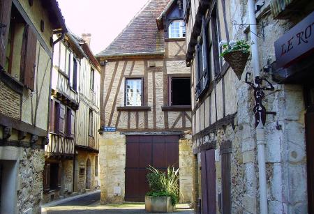 Een knus straatje in het oude deel van Bergerac (Foto: WikiCommons/Cjp24)