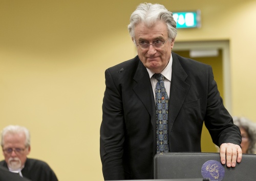 VN-aanklager eist levenslang voor Karadzic