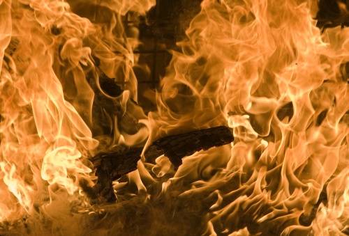 Brandweer steekt huizen in brand in Zutphen