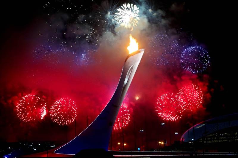 Met een prachtige openingsceremonie en een spectaculair vuurwerk werden de Olympische Winterspelen van Sochi op 7 februari officieel geopend. Alle faciliteiten van de sporters waren ruim op tijd af, dat kon niet gezegd worden van de voorzieningen in de rest van Sochi. Ondanks de 50 miljard Rusland in het olympische project stak waren nog veel hotels niet af (PRO SHOTS/GEPA)