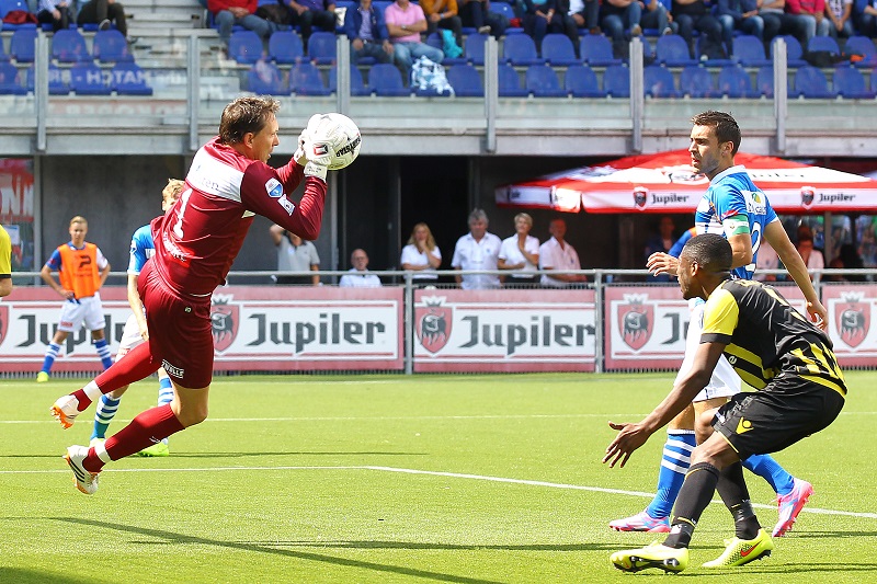 Gaat PEC Zwolle dit weekend eindleijk punten pakken of blijft Vitesse winnen? (PRO SHOTS / Erik Pasman)