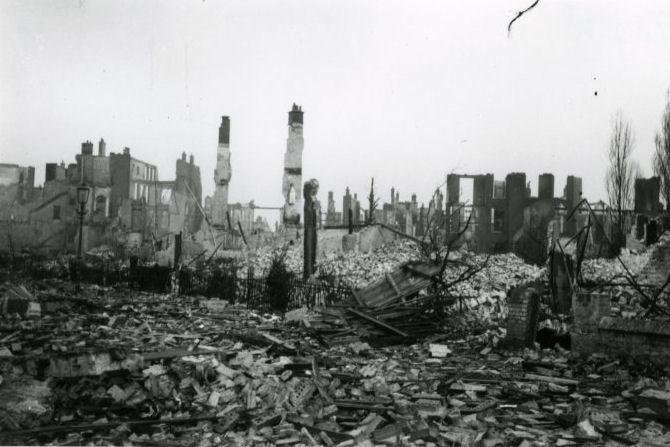 Bezuidenhout na het bombardement (foto - haagsebeeldbank)