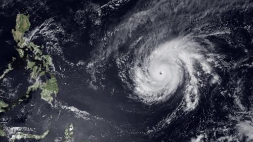 Tyfoon overschaduwt paasweek Filipijnen