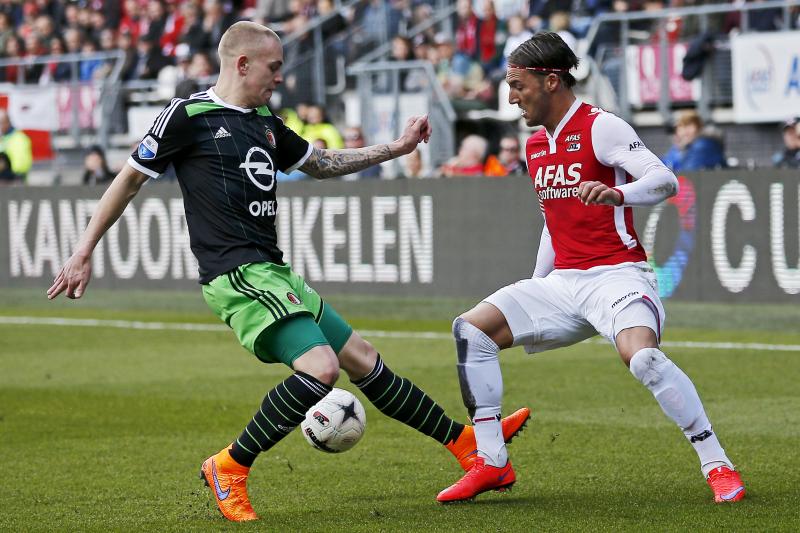 Ajax wil Nemanja Gudelj (rechts) aantrekken (Pro Shots/Ed van de Pol)