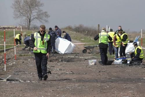 Missie MH17 bergt weer menselijke resten