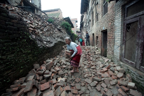 Zware aardbeving in Nepal