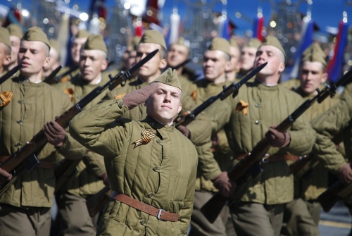 Rusland verzamelt troepen bij grens Oekraïne