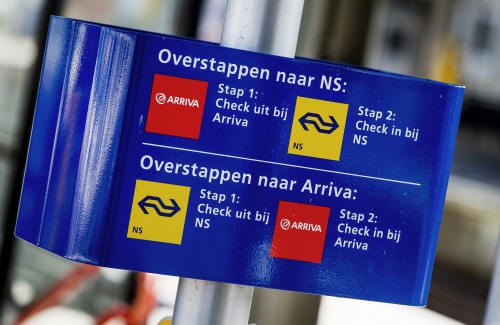 VVD: stations weghalen bij NS