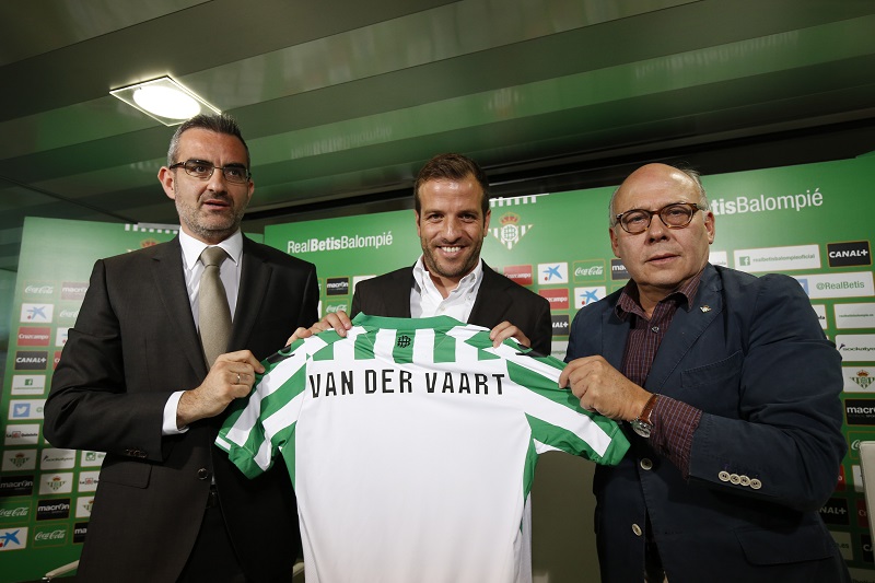 Van der Vaart gepresenteerd bij Betis (PRO SHOTS/Marca)