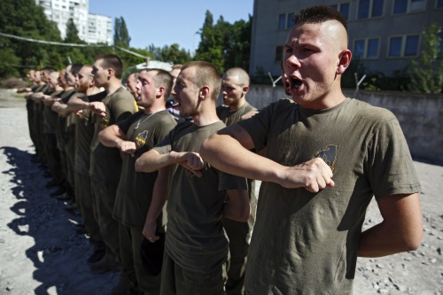Meer Oekraïense soldaten naar oorlogsgebied