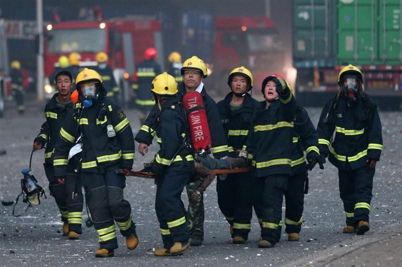 Tientallen brandweerlieden China vermist