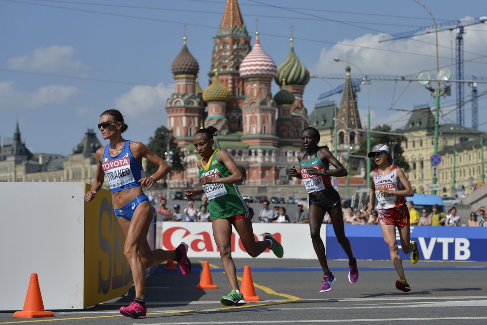 Edna Kiplagat in Moskou op weg naar haar tweede wereldtitel. Als ze vandaag wint is ze de eerste atleet (vrouw/man) ooit met drie wereldtitels op de marathon (PRO SHOTS/DPPI) 
